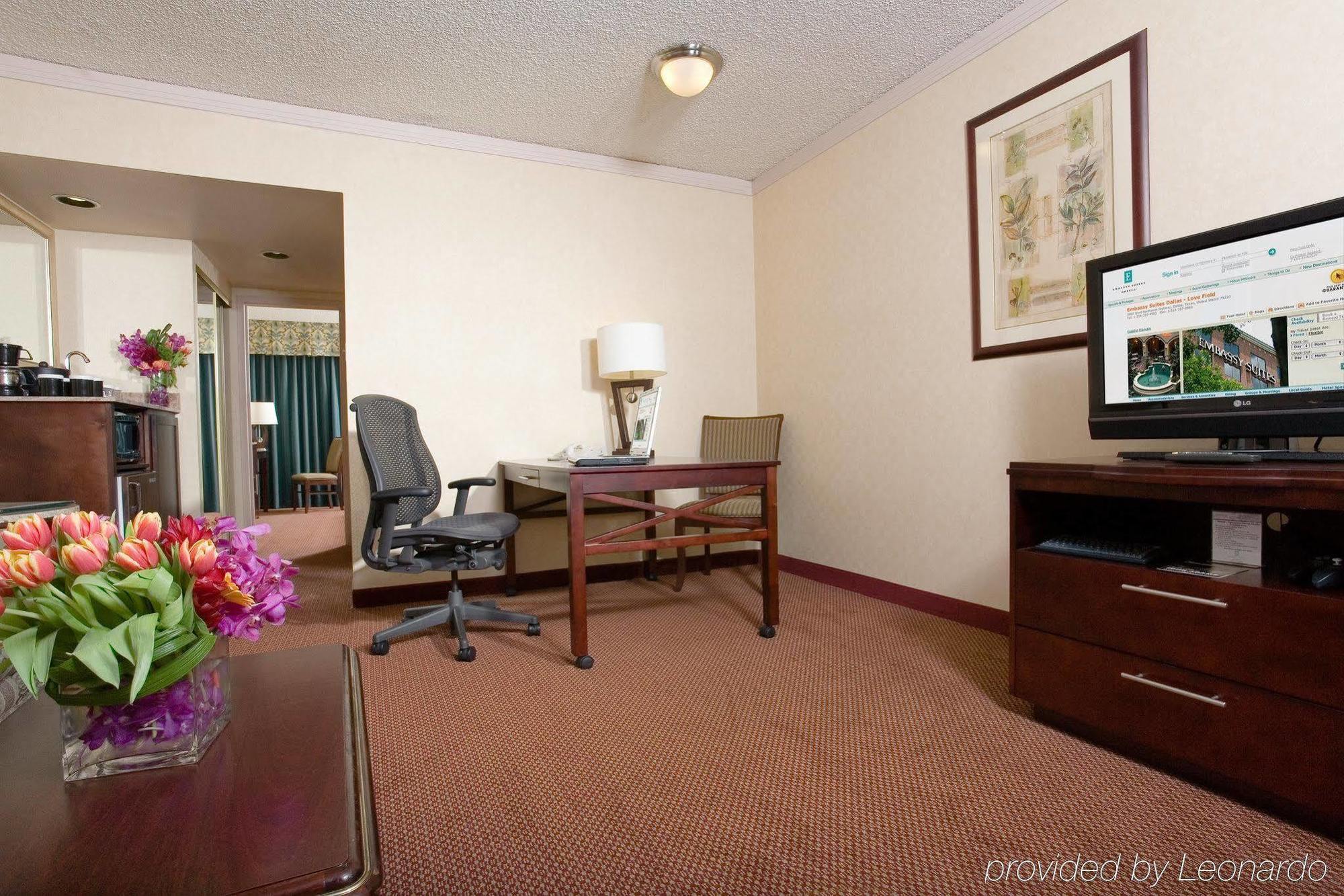 Embassy Suites By Hilton Dallas-Love Field Room photo
